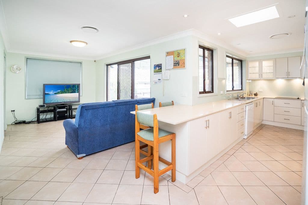 33 Eileen Street, Picnic Point NSW 2213, Picnic Point - Thumbnail 6