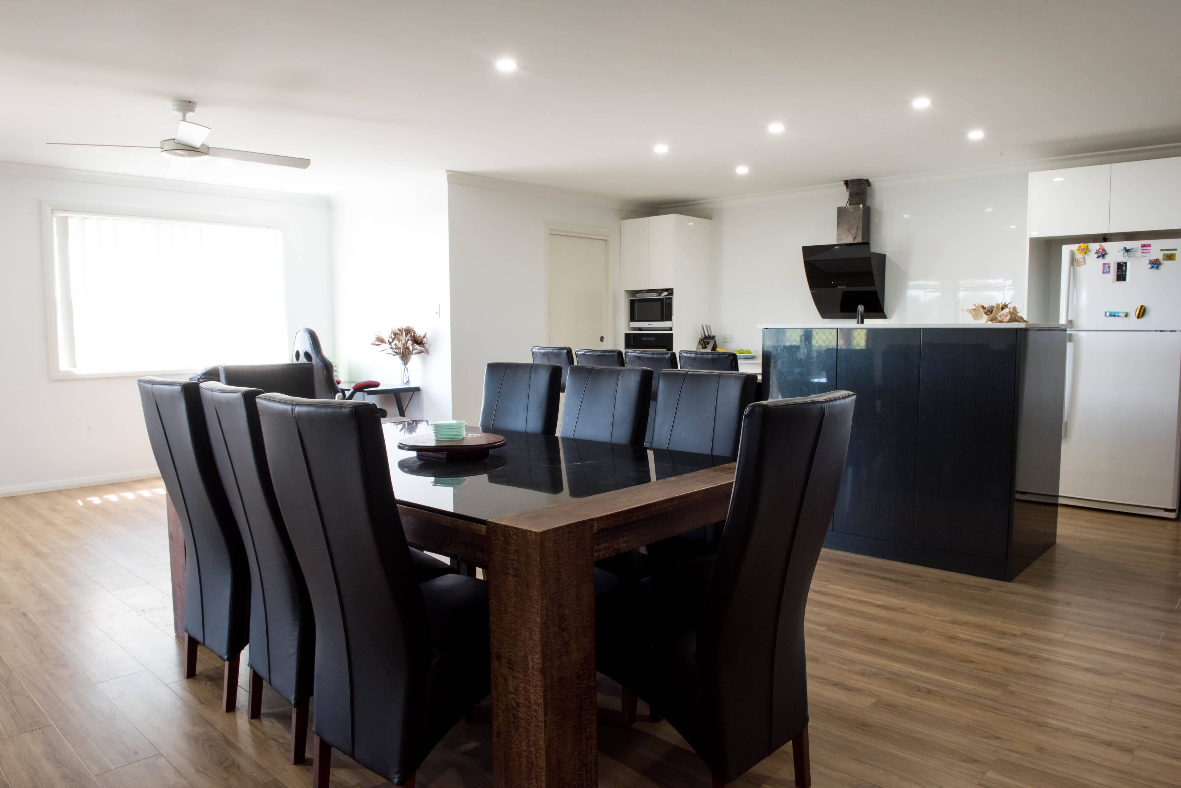 24 Eastern Valley Way, Tallwoods Village - Thumbnail 2