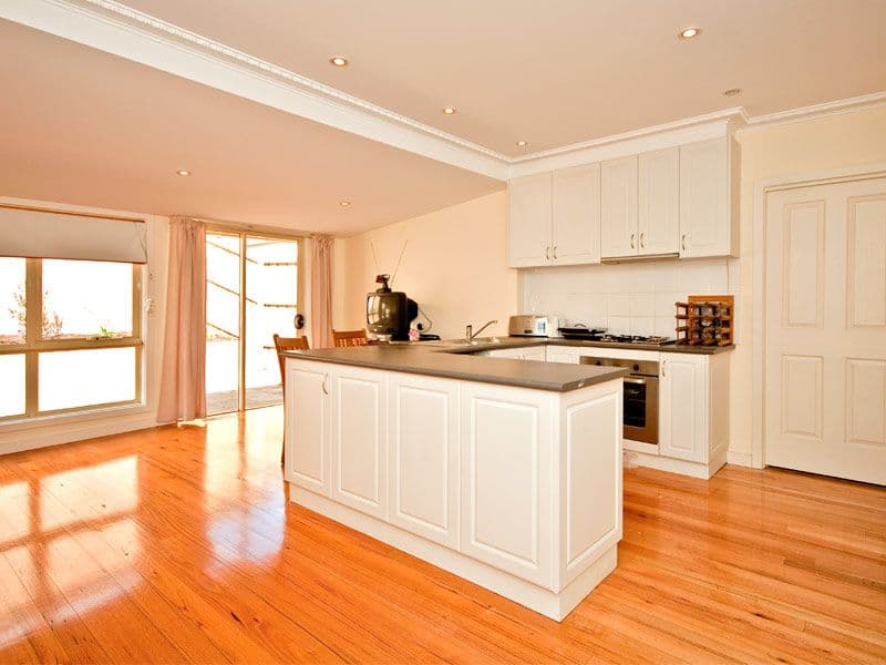 24  Mersey Street, BOX HILL NORTH VIC 3129, Box Hill North - Thumbnail 2