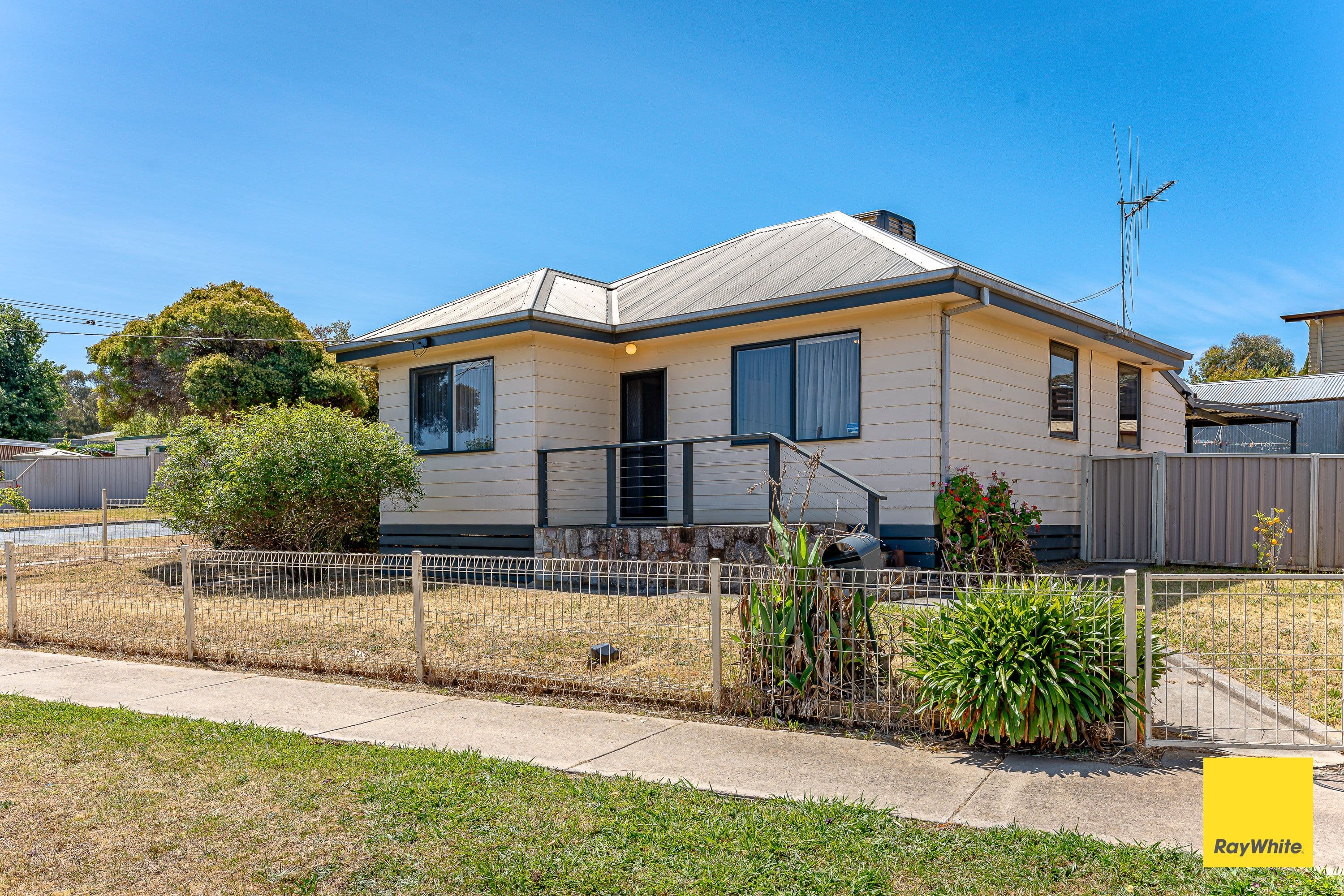 6 Symonds Street, Golden Square VIC 3555, Golden Square - Thumbnail 2