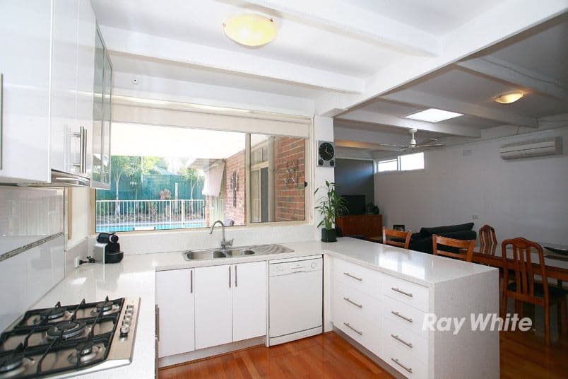 11 Dangerfield Drive, SPRINGVALE SOUTH VIC 3172, Springvale South - Thumbnail 2