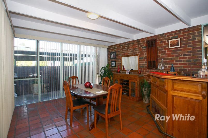11 Dangerfield Drive, SPRINGVALE SOUTH VIC 3172, Springvale South - Thumbnail 4
