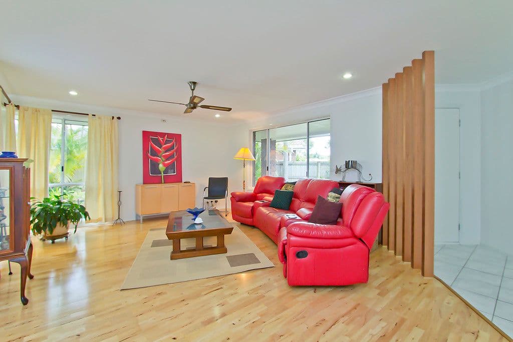 6 Woodshire Court, CARRARA QLD 4211, Carrara - Thumbnail 4