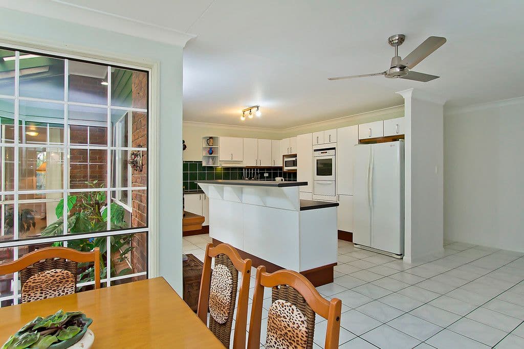 6 Woodshire Court, CARRARA QLD 4211, Carrara - Thumbnail 6