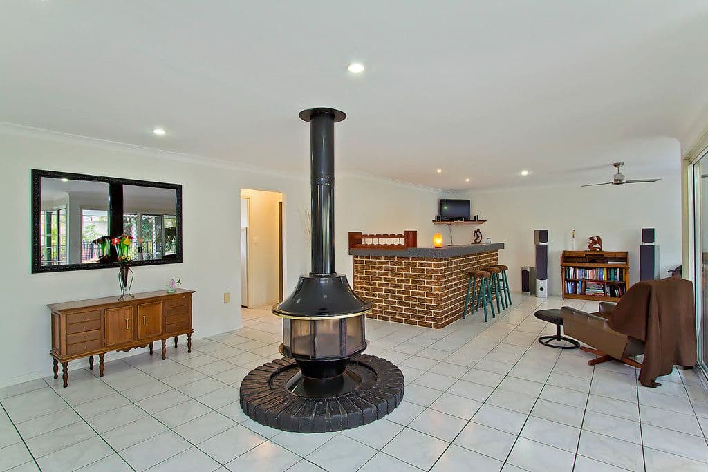 6 Woodshire Court, CARRARA QLD 4211, Carrara - Thumbnail 7