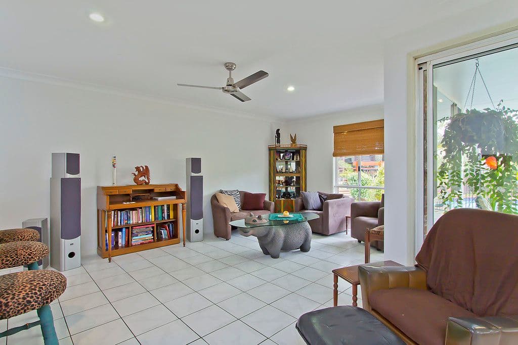 6 Woodshire Court, CARRARA QLD 4211, Carrara - Thumbnail 8