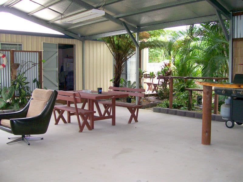 22 Maud Street, FLYING FISH POINT QLD 4860, Flying Fish Point - Thumbnail 2