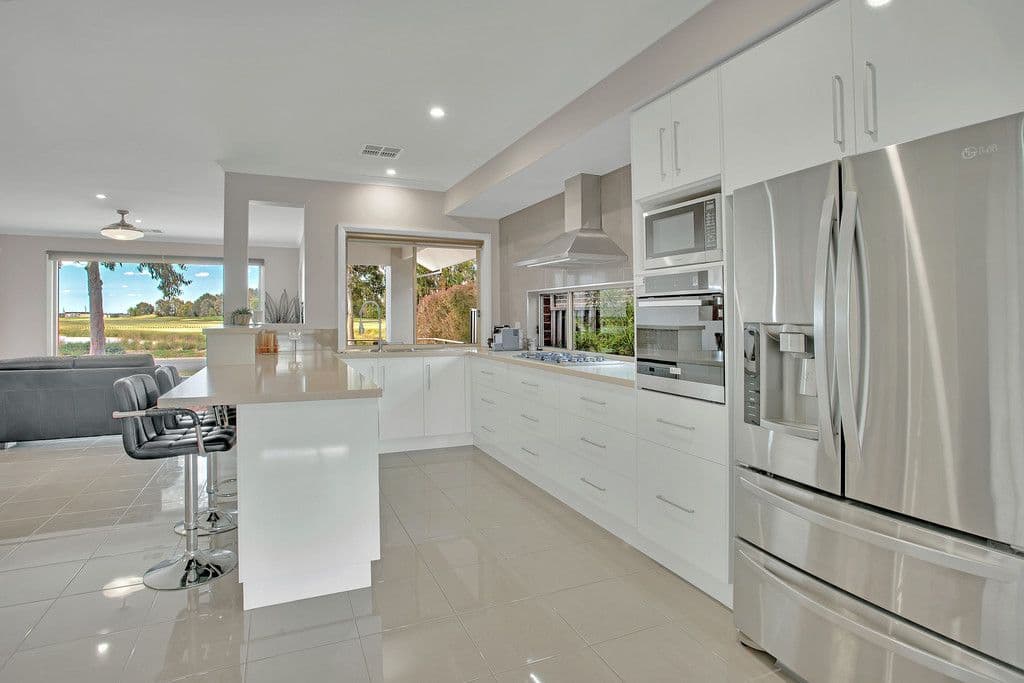 144 Robinson Way, Yarrawonga VIC 3730, Yarrawonga - Thumbnail 6
