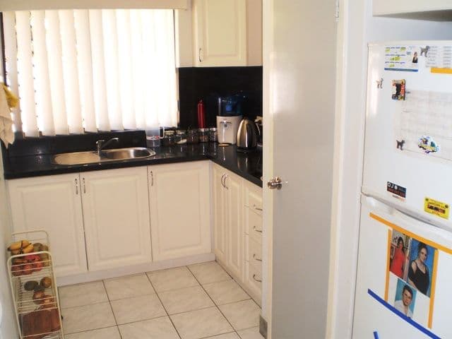 90 Gilbertson Road, KARDINYA WA 6163, Kardinya - Thumbnail 4