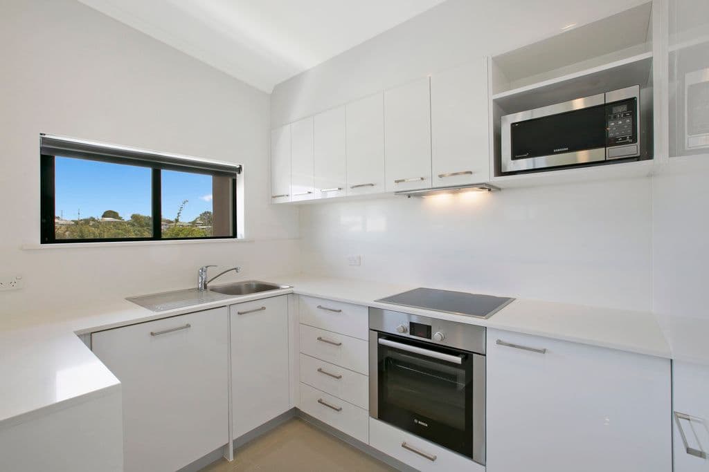 Unit 8, 37-39 Yamboyna Street, Manly QLD 4179, Manly - Thumbnail 5