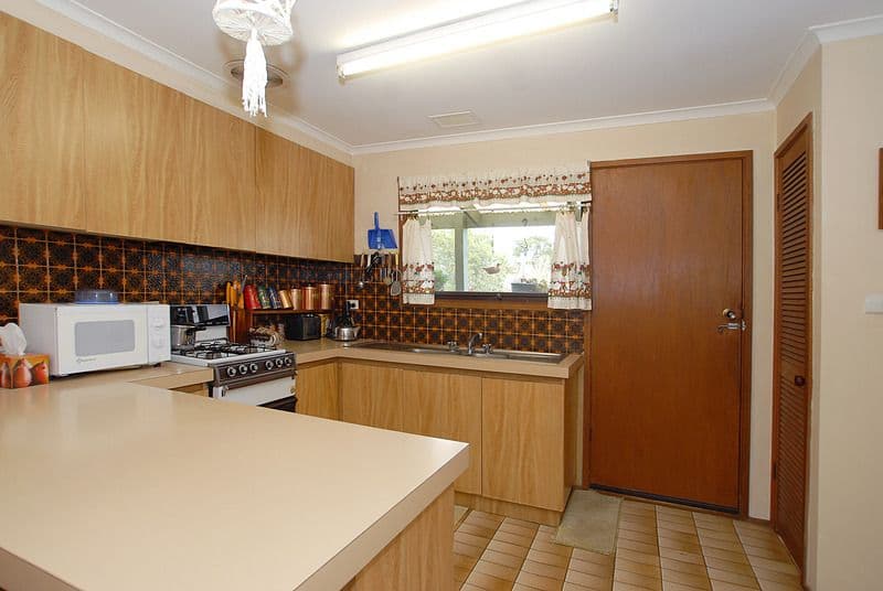 2 Warrenwood Close, FERNTREE GULLY VIC 3156, Ferntree Gully - Thumbnail 4