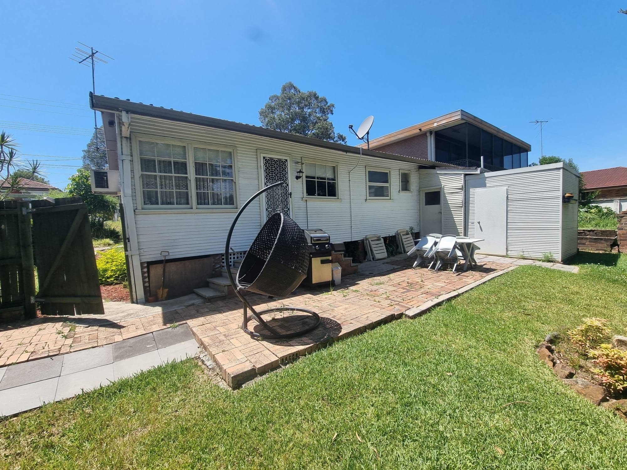 21 Links Avenue, Cabramatta NSW 2166, Cabramatta - Thumbnail 2