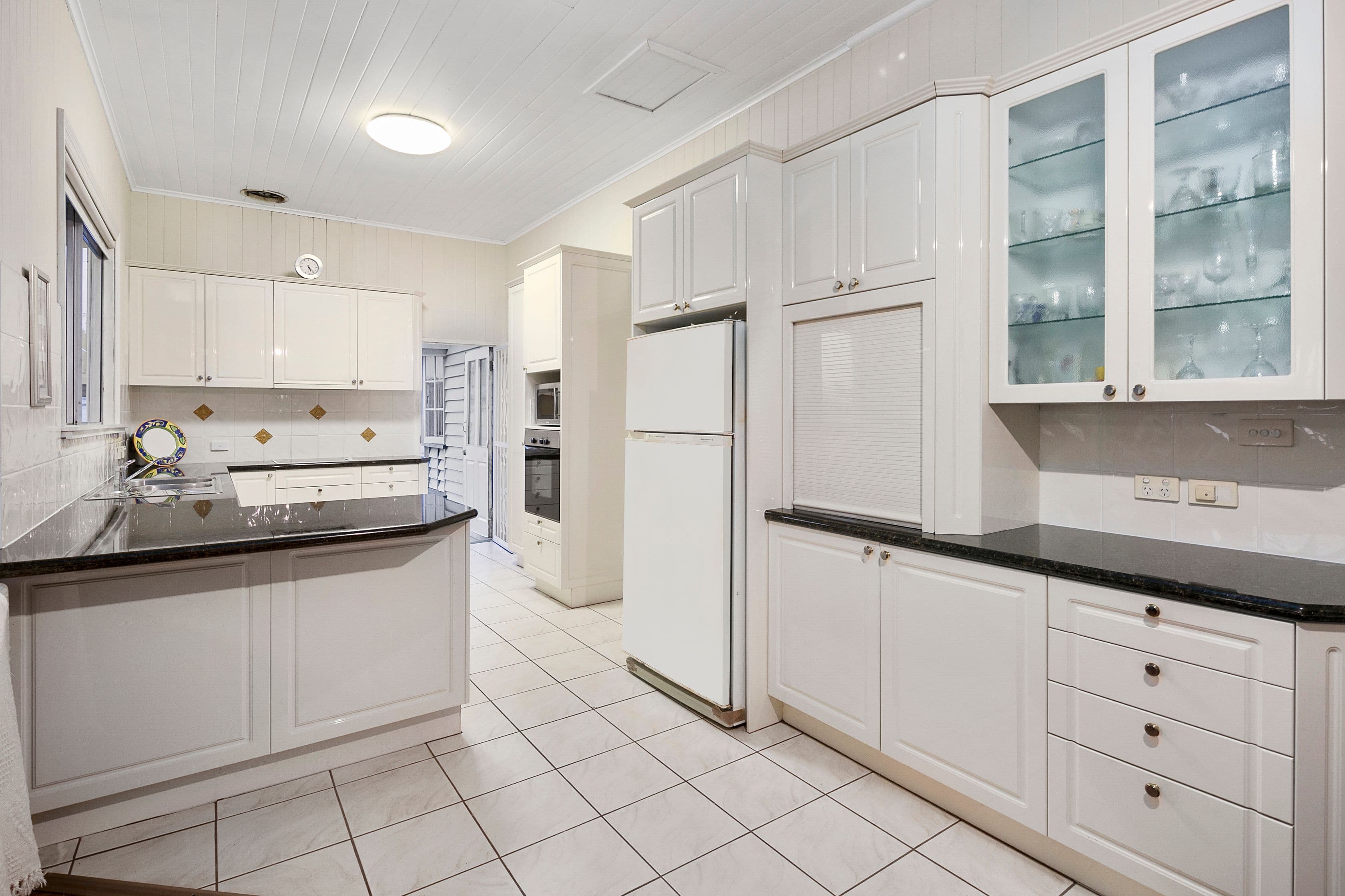 32 Percival Terrace, Holland Park QLD 4121, Holland Park - Thumbnail 6