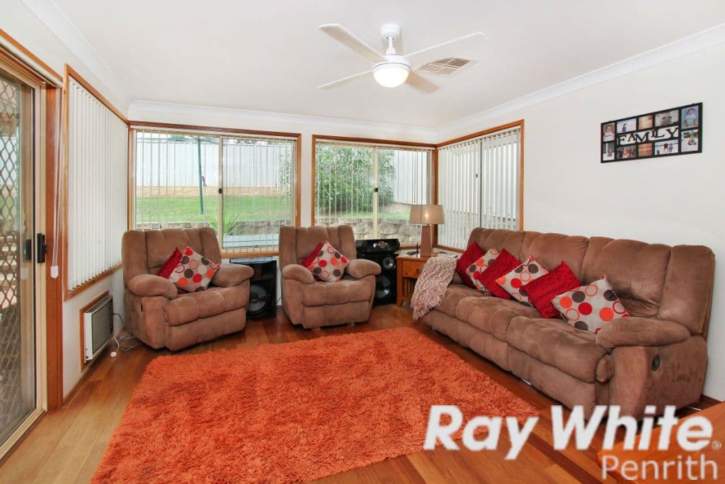 17 Barron Field Drive, GLENMORE PARK NSW 2745, Glenmore Park - Thumbnail 7