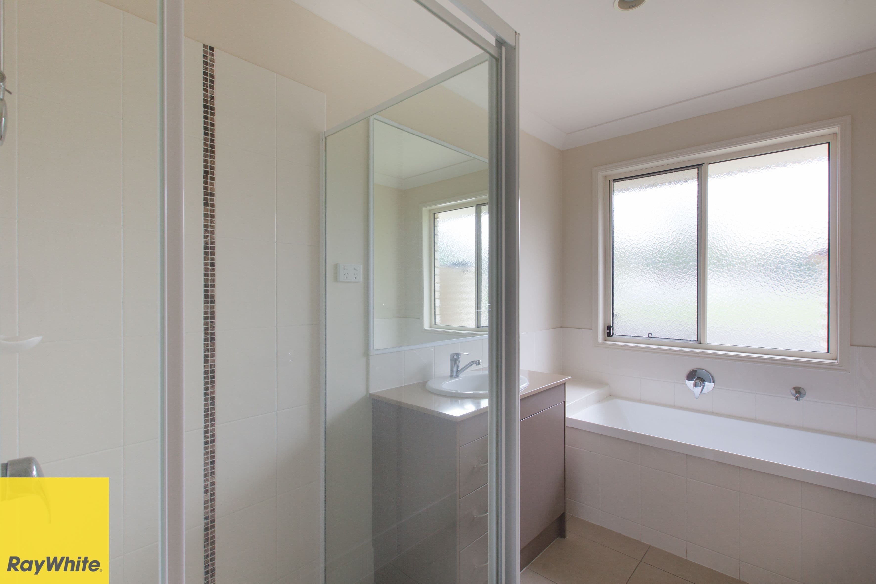 10 Sarah Close, Redbank Plains QLD 4301, Redbank Plains - Thumbnail 4