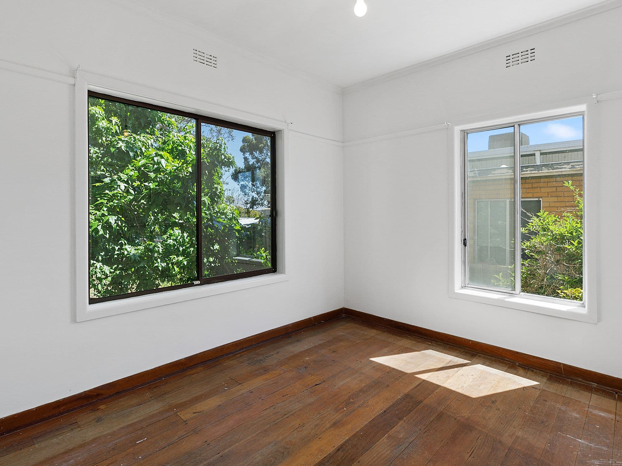 5 Loach Street, Seymour VIC 3660, Seymour - Thumbnail 7