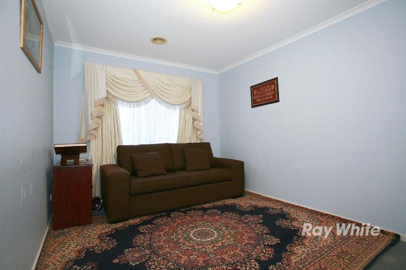 24 Seacombe Place, CRANBOURNE VIC 3977, Cranbourne - Thumbnail 6