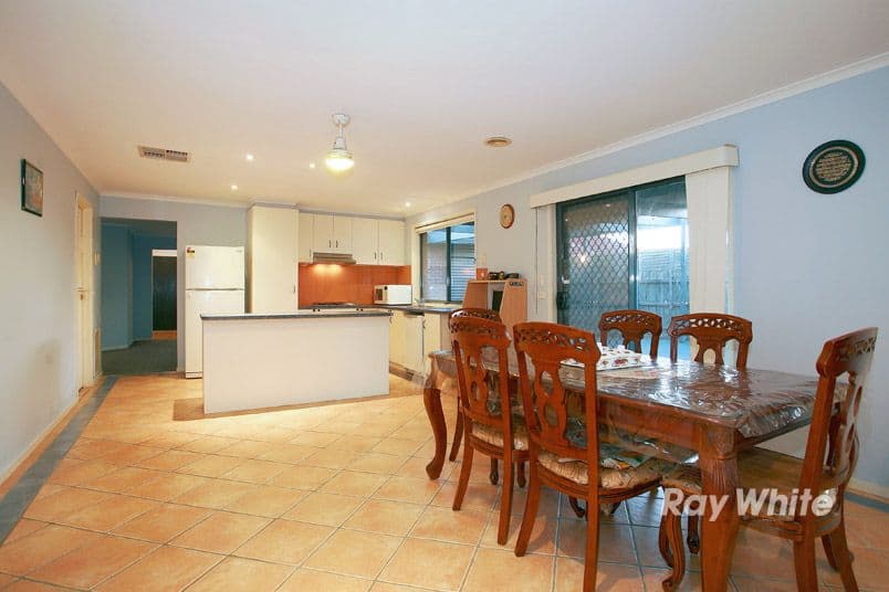 24 Seacombe Place, CRANBOURNE VIC 3977, Cranbourne - Thumbnail 7