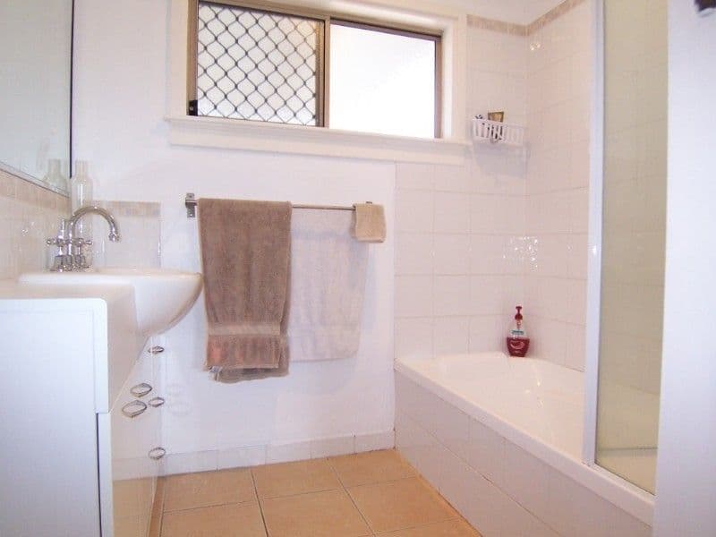 10 Tolson Street, UPPER MOUNT GRAVATT QLD 4122, Upper Mount Gravatt - Thumbnail 6