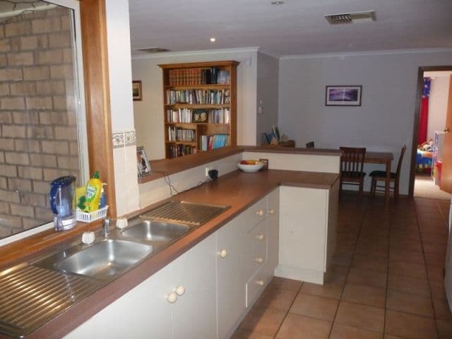 18 Tuglow Court, HILLBANK SA 5112, Hillbank - Thumbnail 2