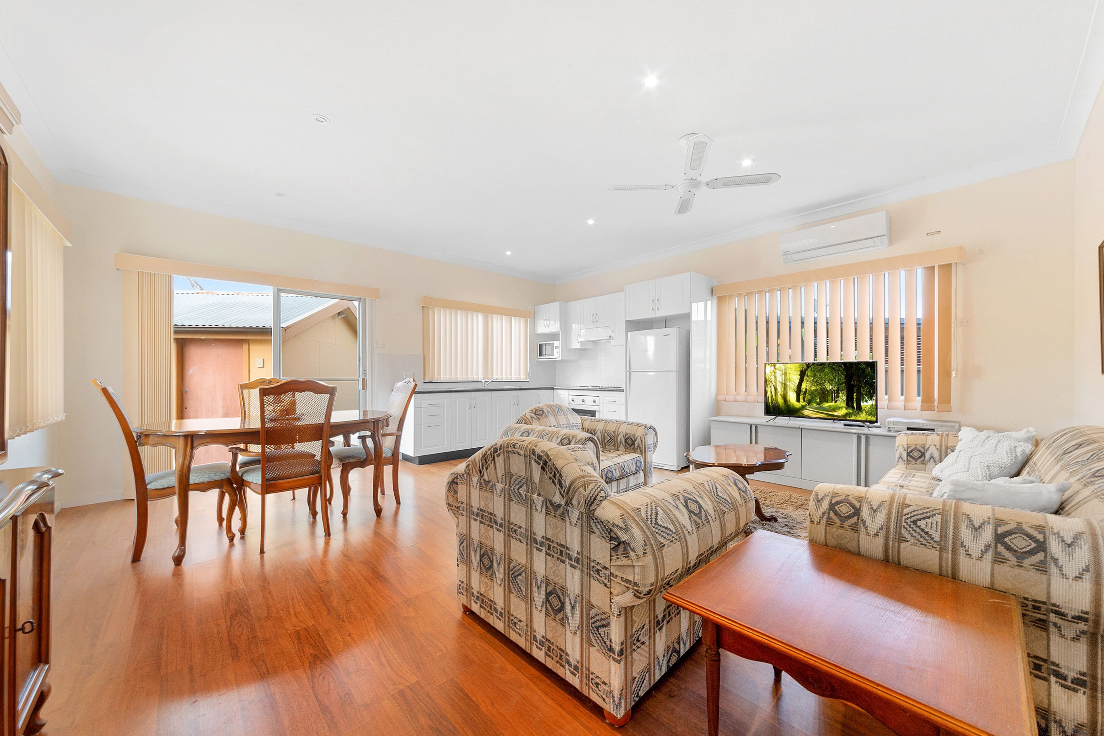 27 Broonarra Street, The Entrance NSW 2261, The Entrance - Thumbnail 3