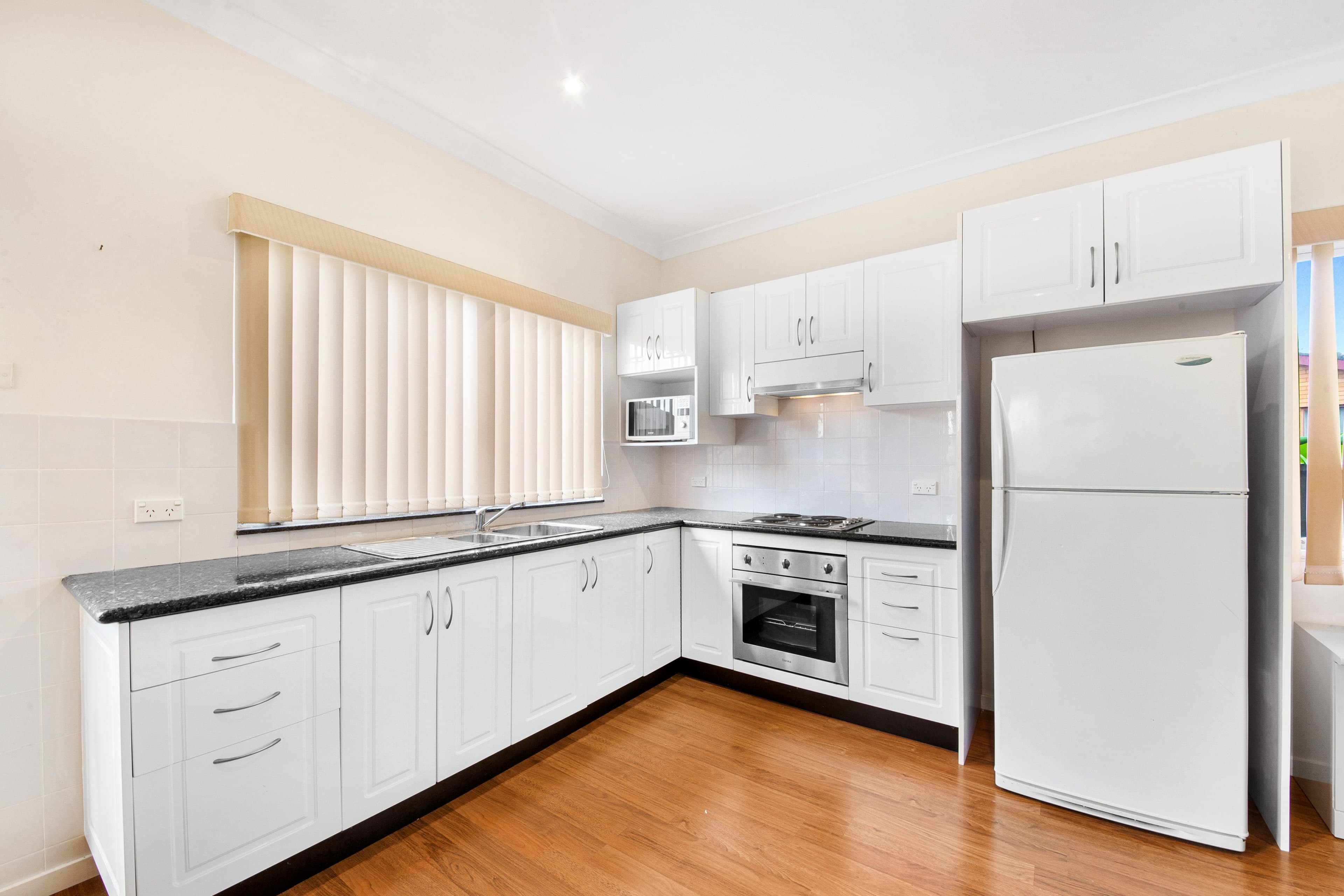 27 Broonarra Street, The Entrance NSW 2261, The Entrance - Thumbnail 4