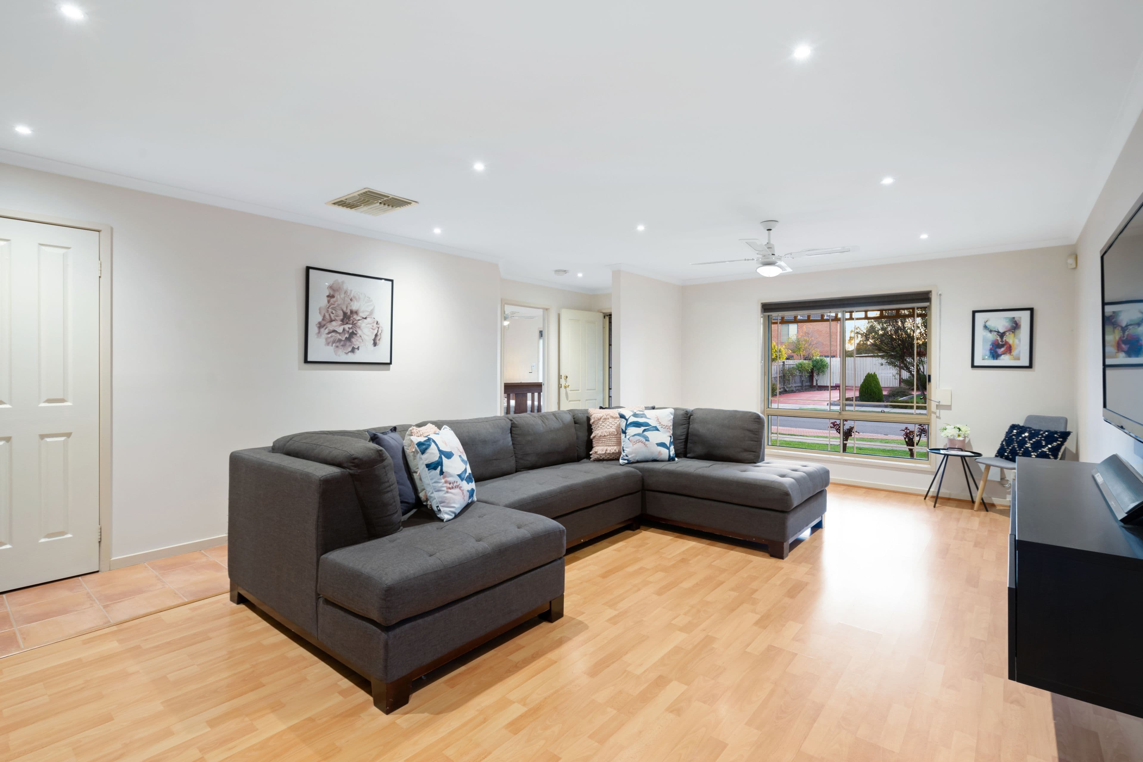 10 Larkspur Close, Epping VIC 3076, Epping - Thumbnail 2