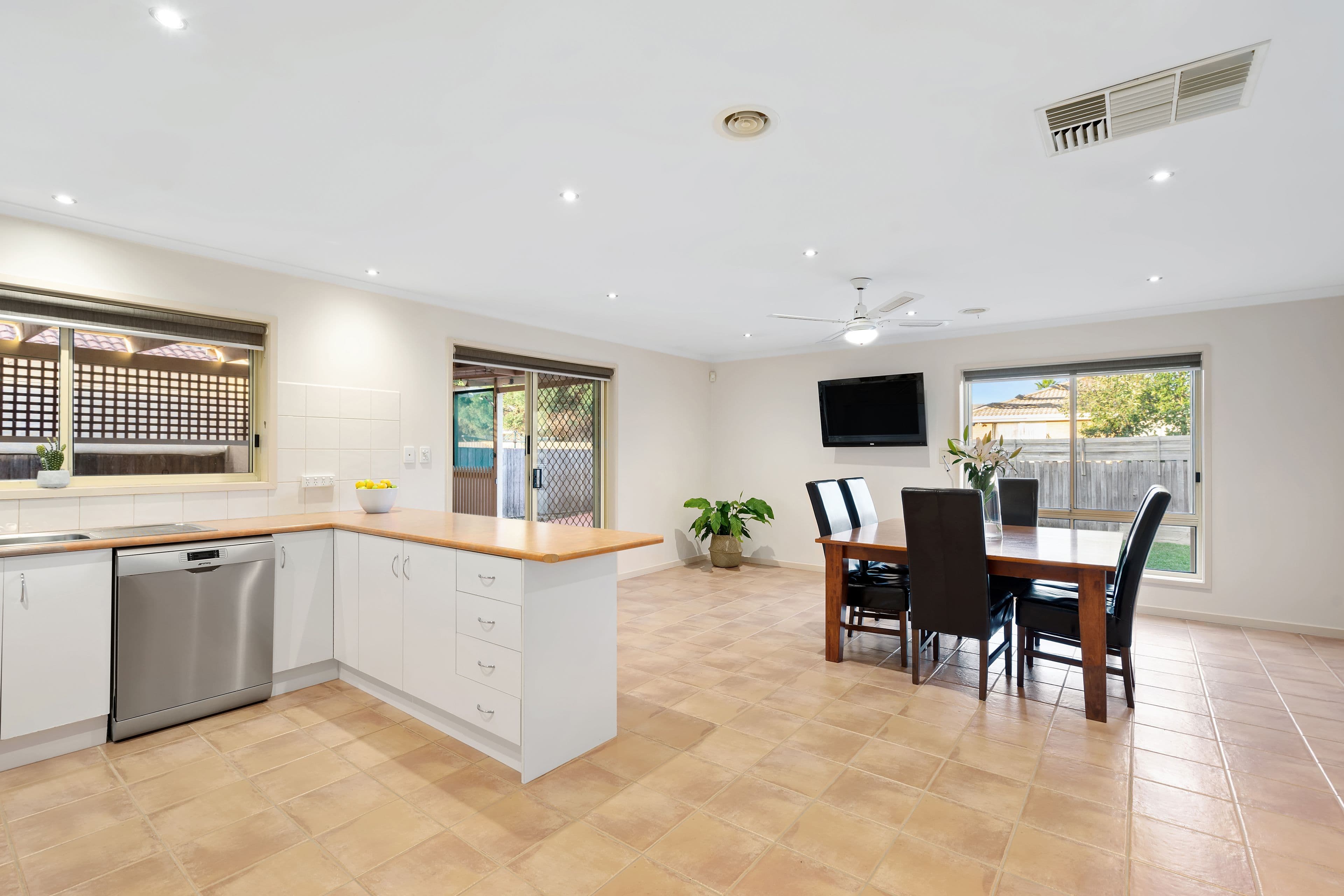 10 Larkspur Close, Epping VIC 3076, Epping - Thumbnail 5