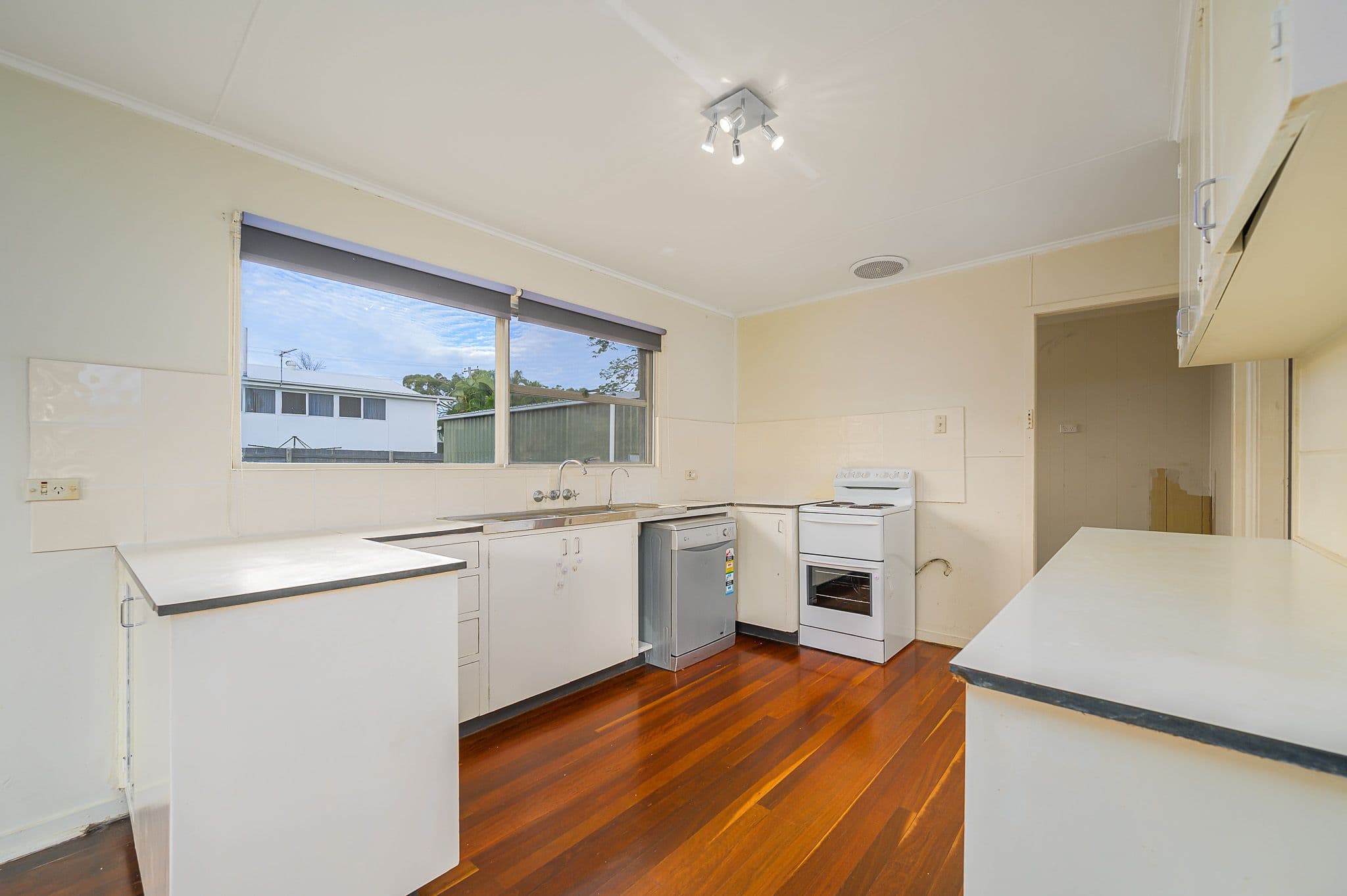 50 Golding Street, Barney Point QLD 4680, Barney Point - Thumbnail 8