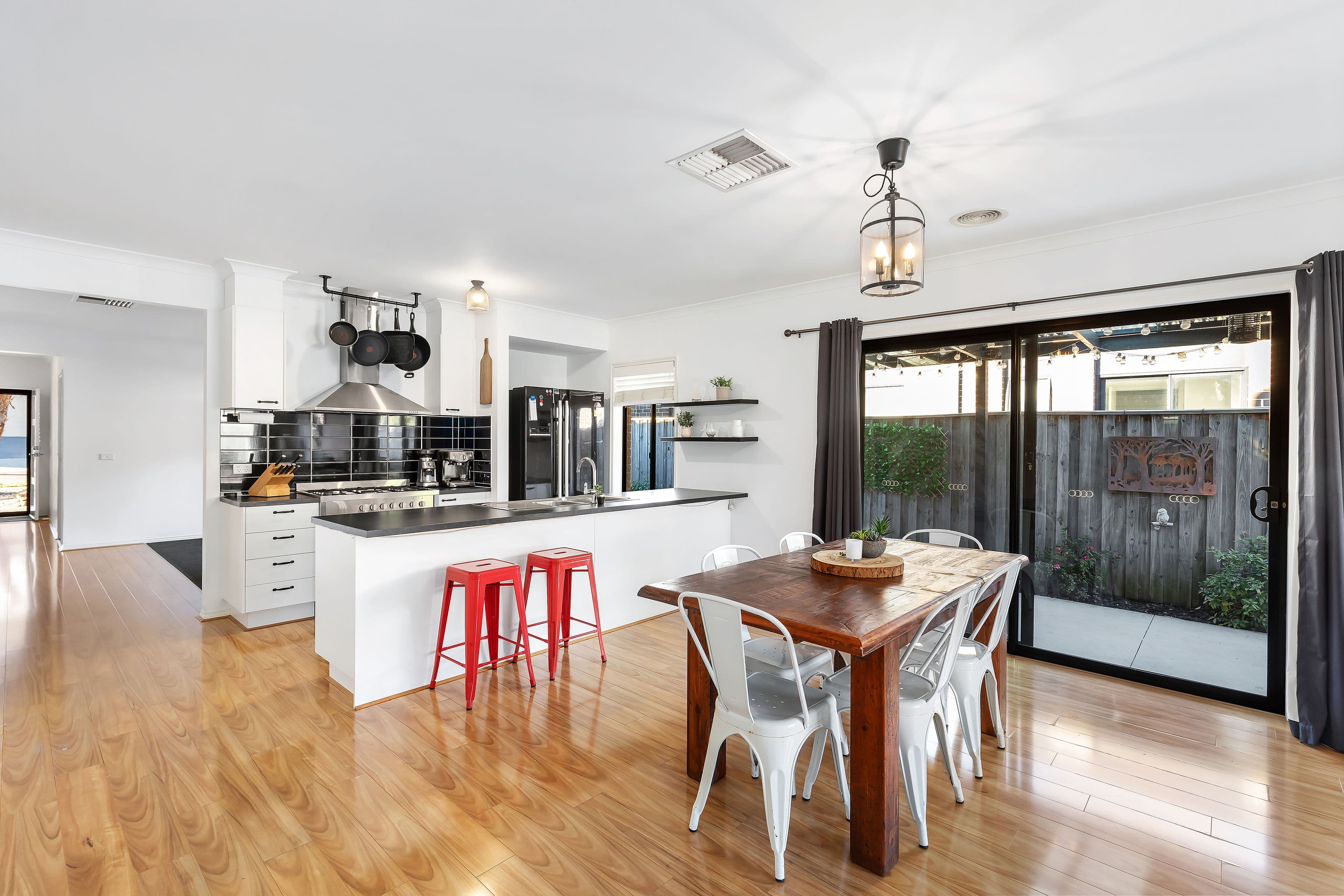 10 One Tree Road, Doreen VIC 3754, Doreen - Thumbnail 2