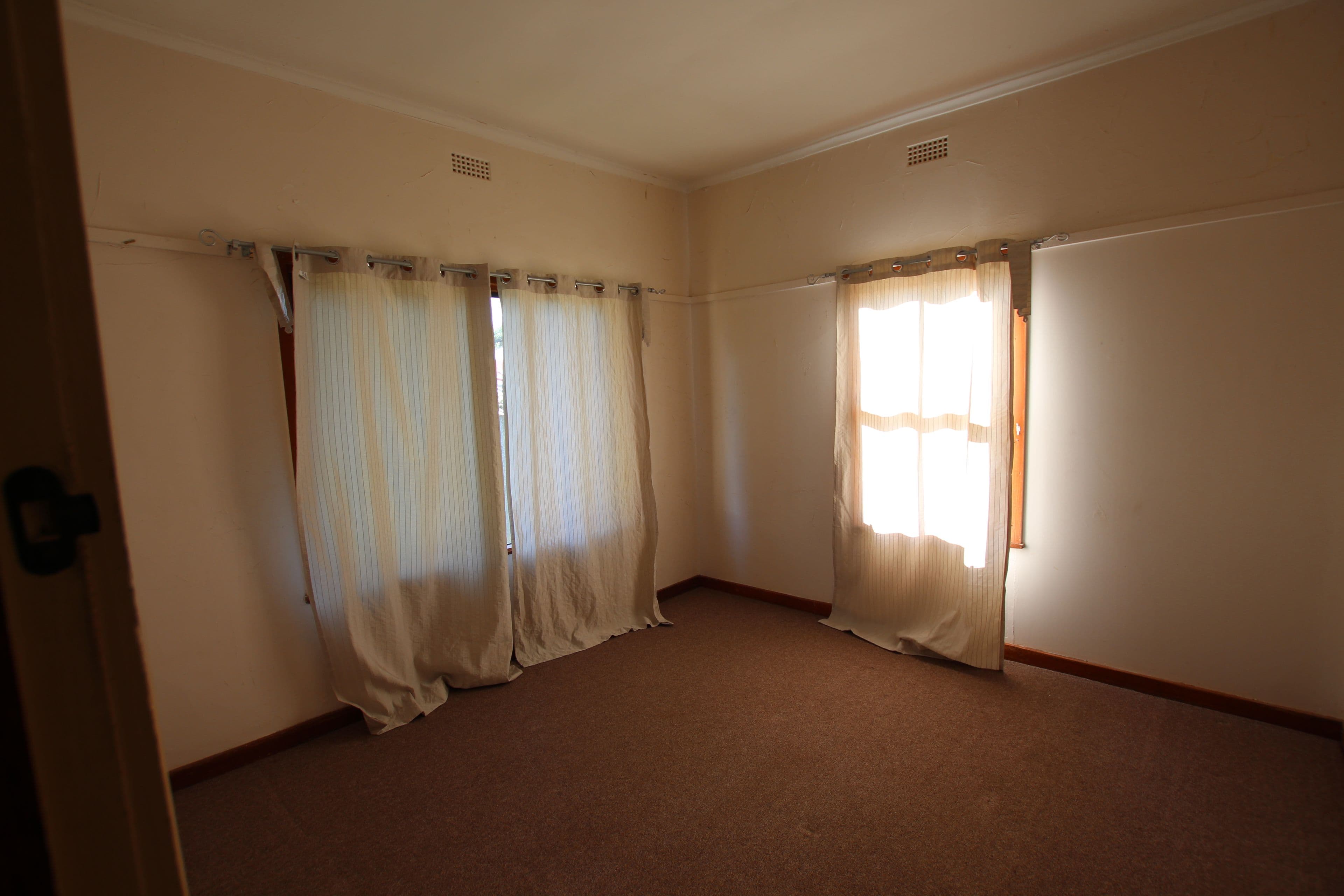 18 Hopetoun Street, Rochester VIC 3561, Rochester - Thumbnail 4