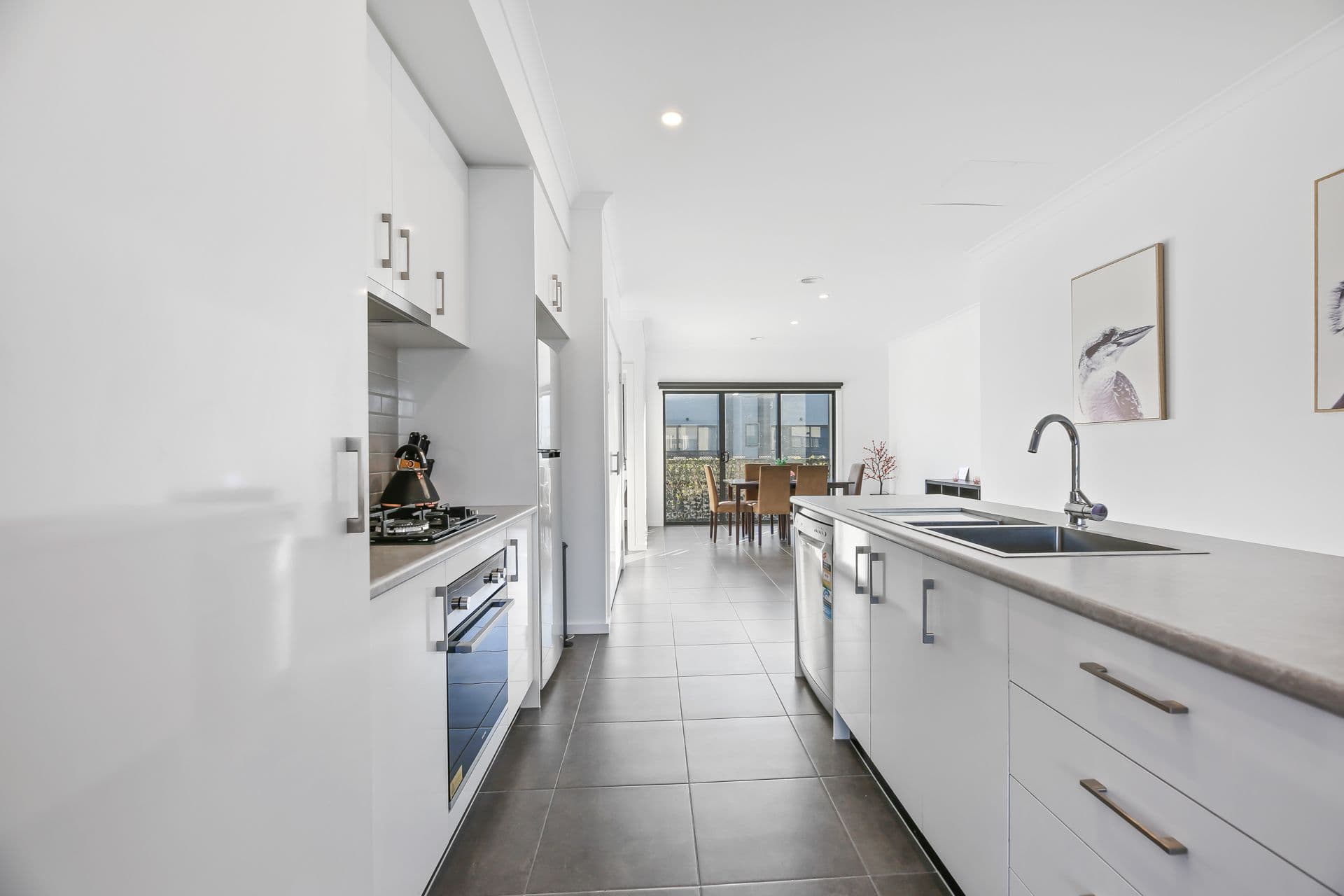 10 Ripplebrook Walk, Pakenham VIC 3810, Pakenham - Thumbnail 5