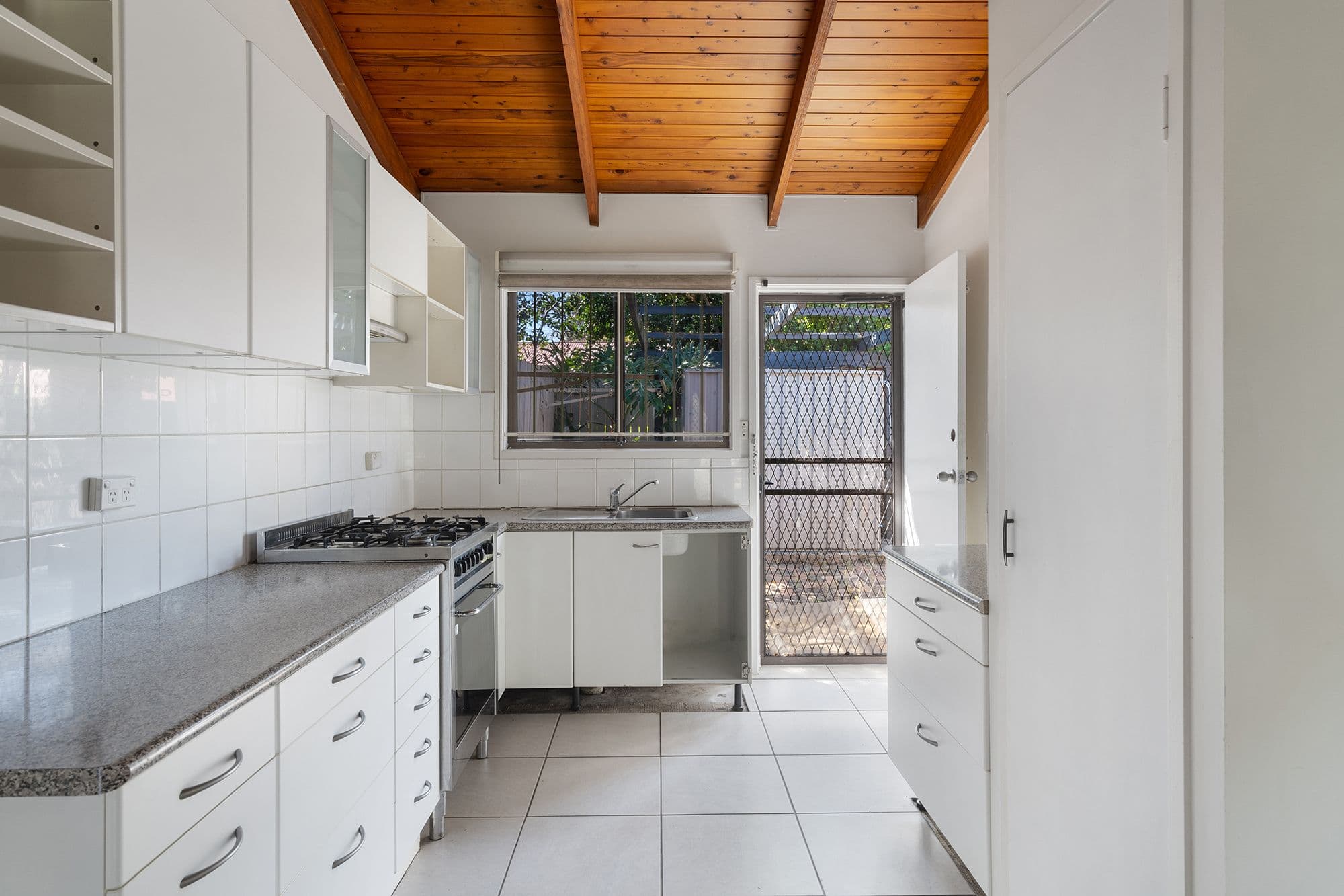 6 Duke Street, Slacks Creek QLD 4127, Slacks Creek - Thumbnail 3