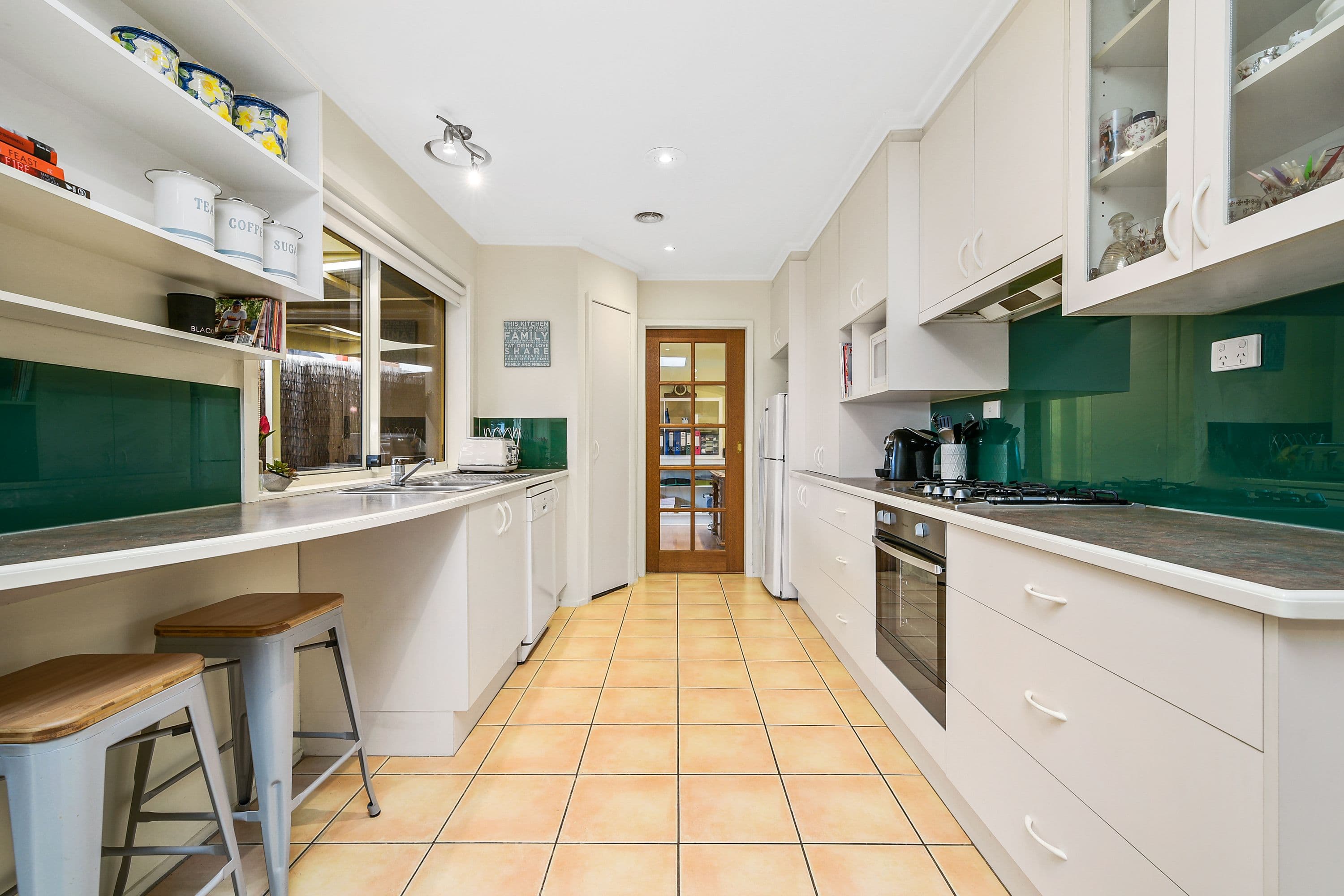 20 Gyton Avenue, Glen Waverley VIC 3150, Glen Waverley - Thumbnail 3