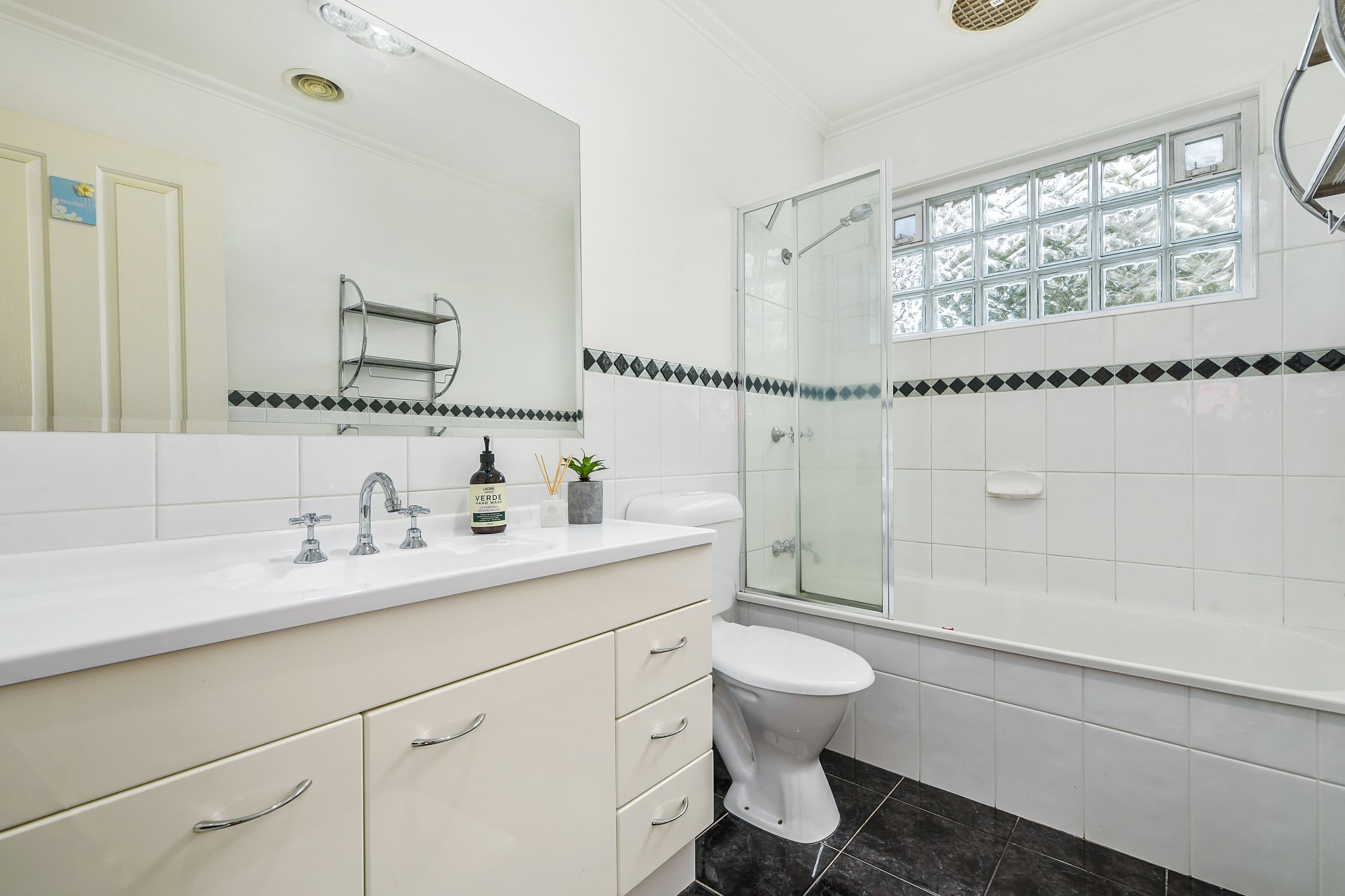20 Gyton Avenue, Glen Waverley VIC 3150, Glen Waverley - Thumbnail 6