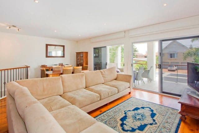 30 Ocean Street, MERMAID BEACH QLD 4218, Mermaid Beach - Thumbnail 3