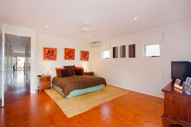 30 Ocean Street, MERMAID BEACH QLD 4218, Mermaid Beach - Thumbnail 5