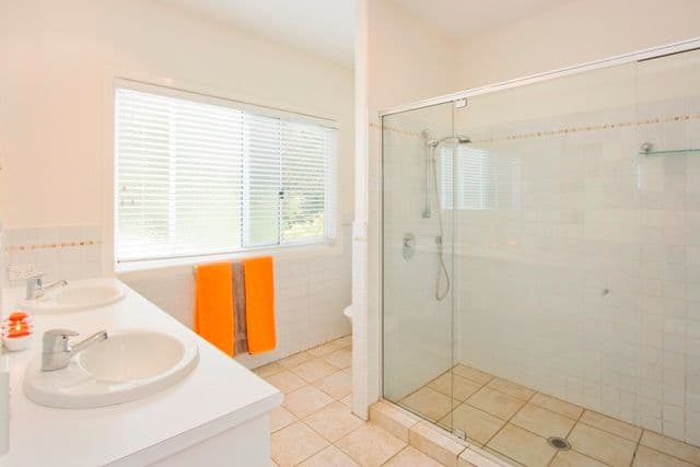 30 Ocean Street, MERMAID BEACH QLD 4218, Mermaid Beach - Thumbnail 7