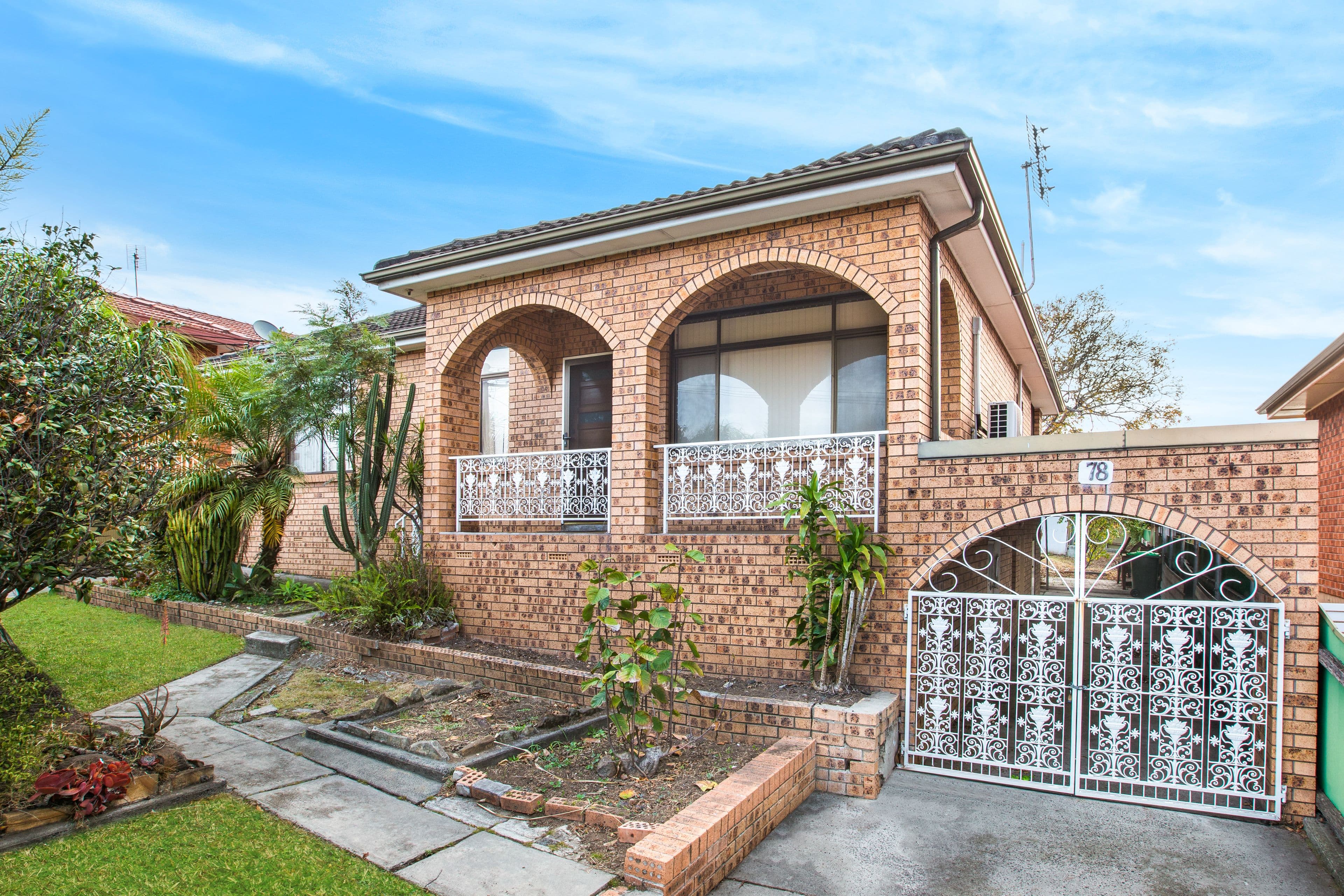 78 Barina Avenue, Lake Heights - Image 1