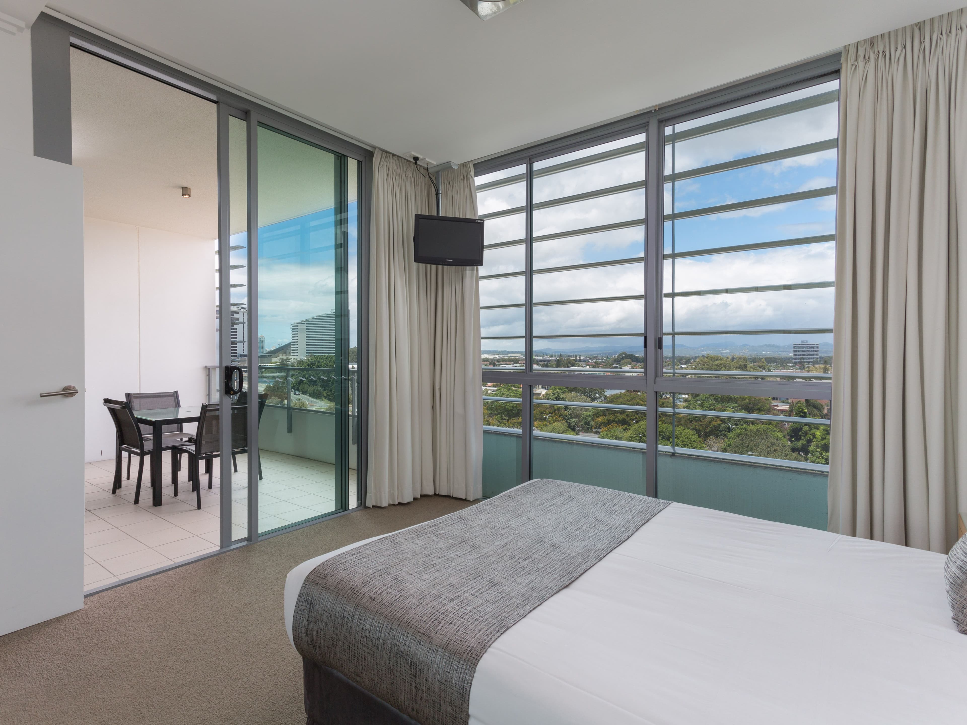 2610 'Freshwater Point' 33 T E Peters Drive, Broadbeach Waters QLD 4218, Broadbeach Waters - Thumbnail 7