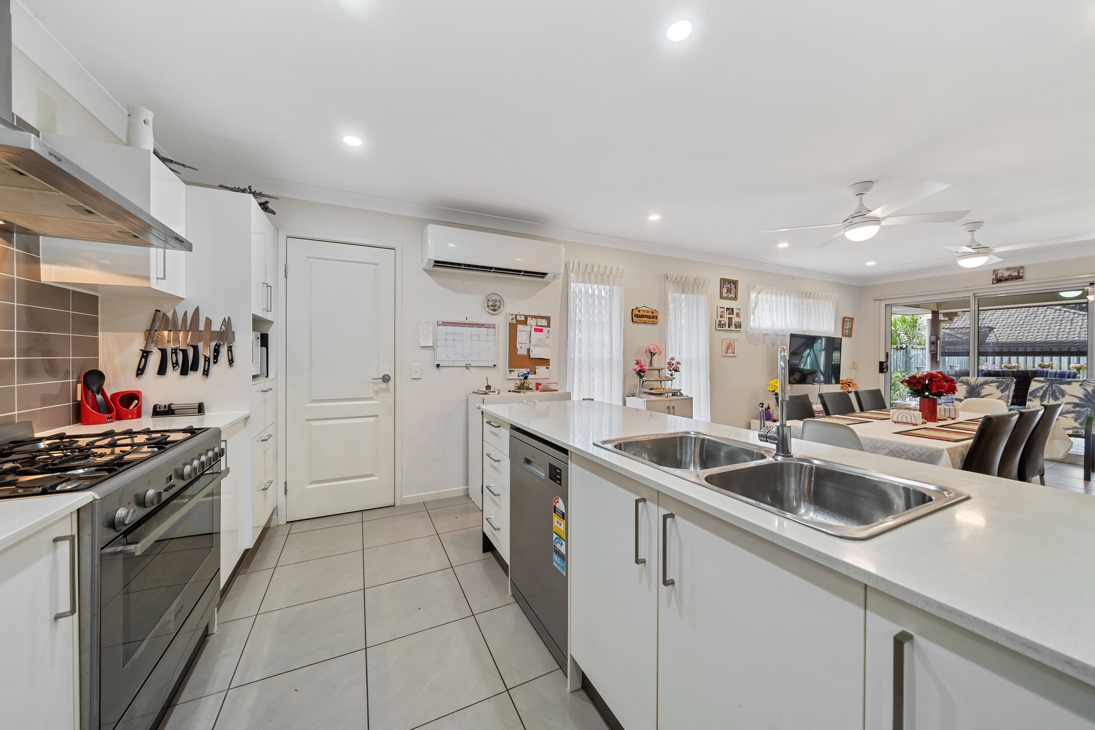5 Wallaman Close, Waterford QLD 4133, Waterford - Thumbnail 2