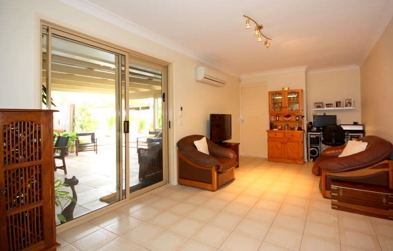 22 Coronet Crescent, BURLEIGH WATERS QLD 4220, Burleigh Waters - Thumbnail 5