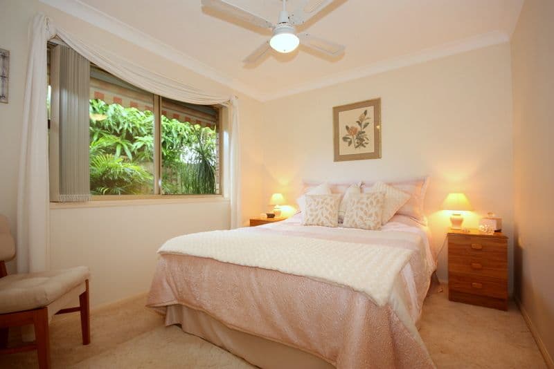 22 Coronet Crescent, BURLEIGH WATERS QLD 4220, Burleigh Waters - Thumbnail 8