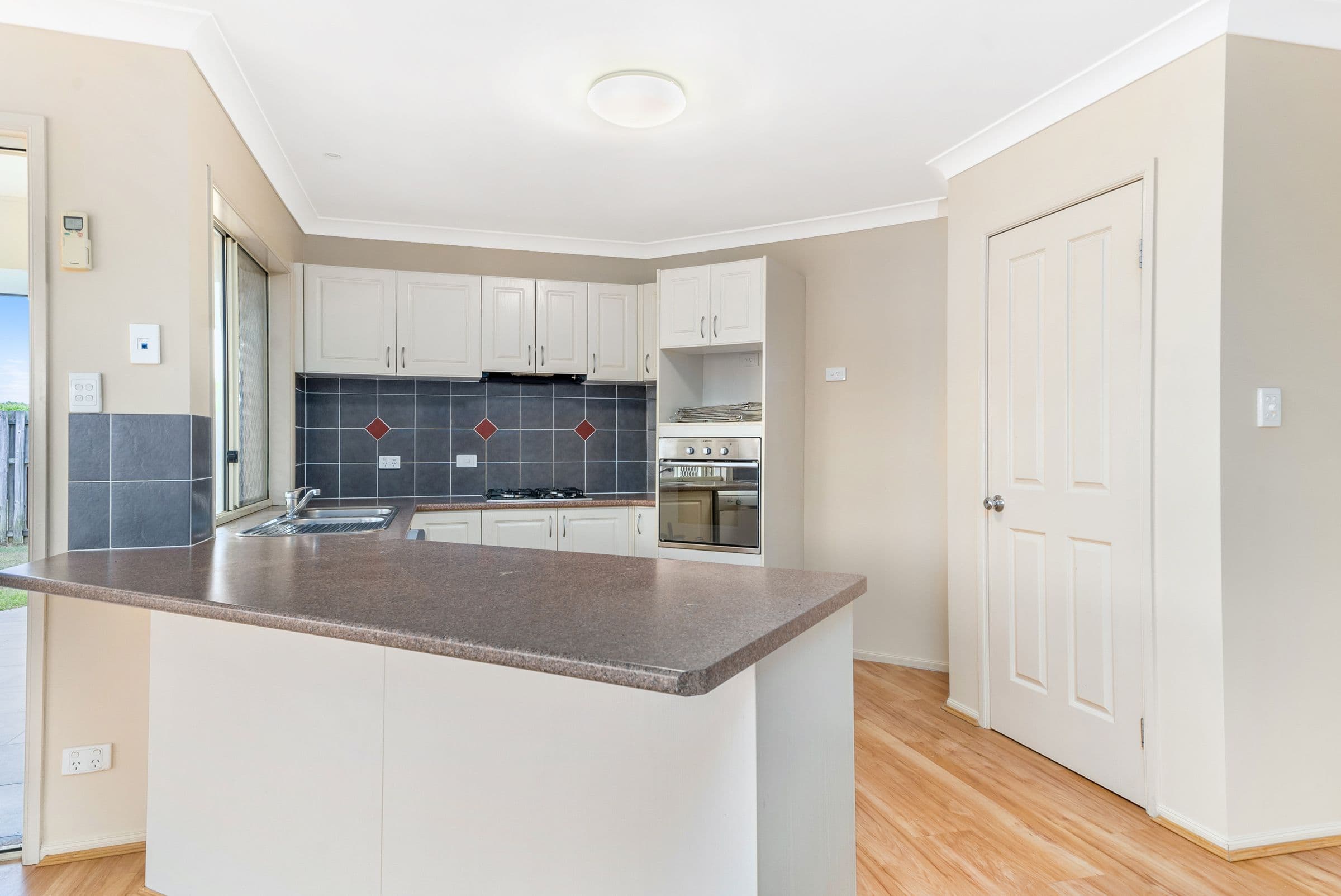 17 Whitfield Crescent, North Lakes QLD 4509, North Lakes - Thumbnail 5