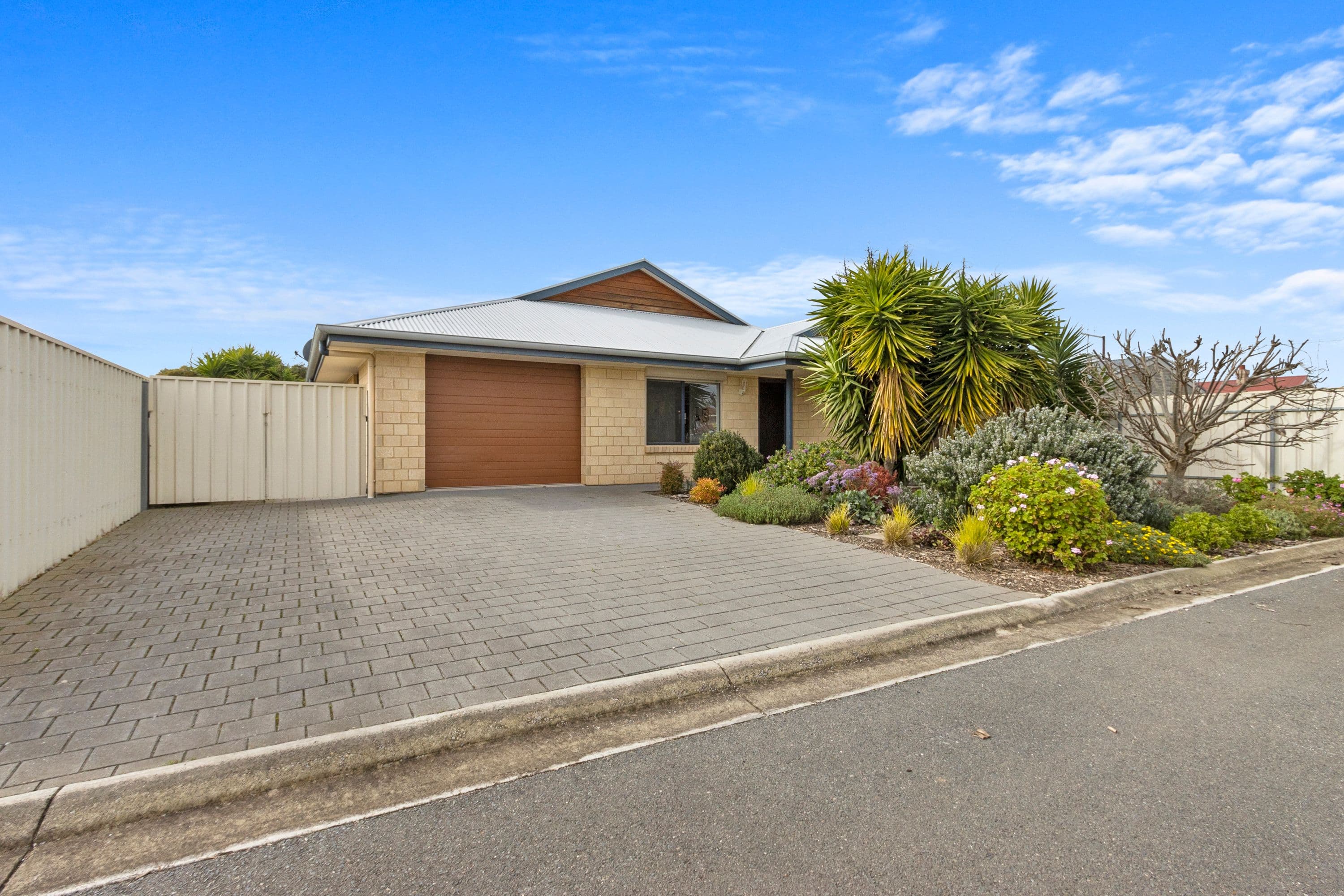 7 Kanya Court, Frankston, Frankston - Image 1
