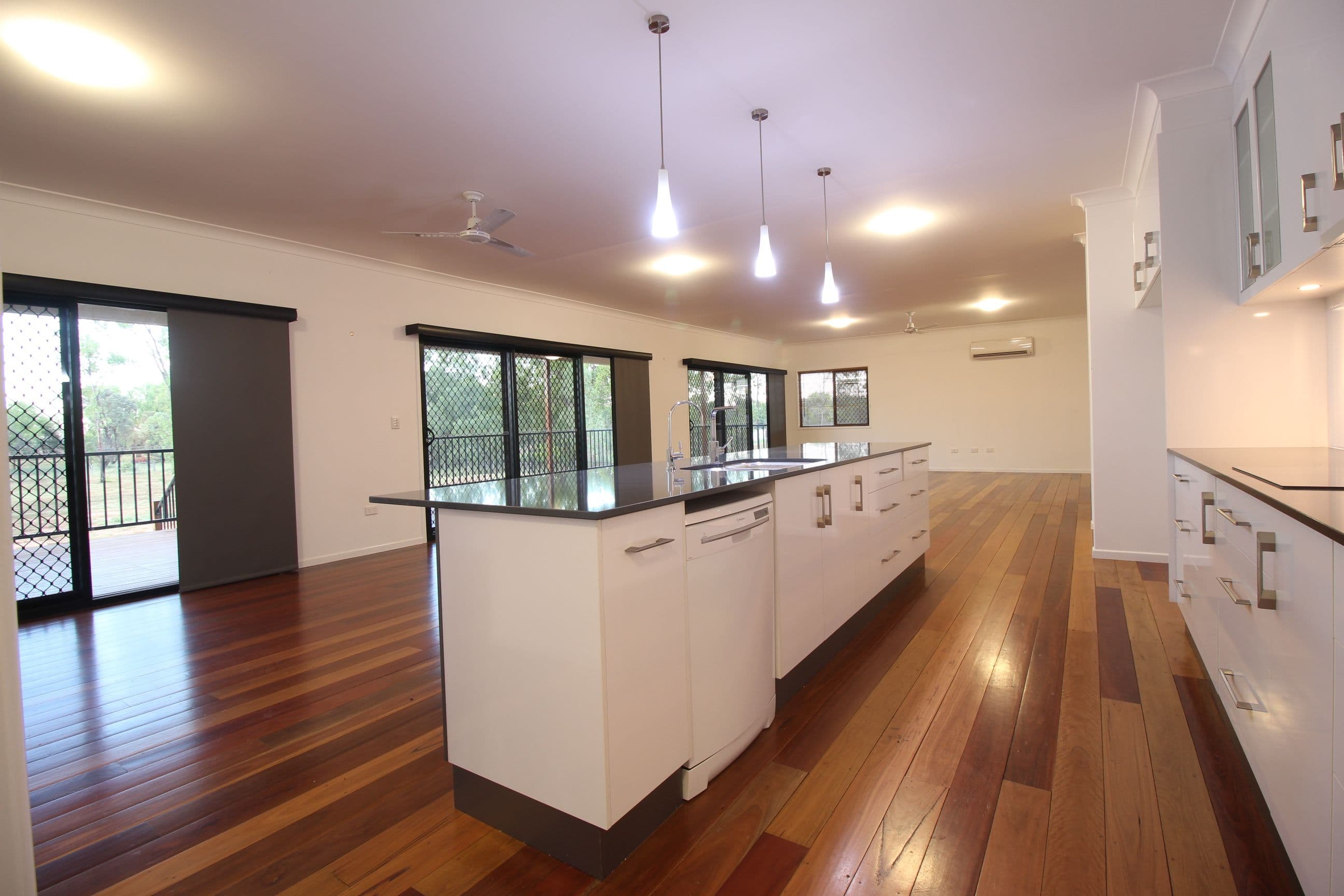 11 Birch Drive, Emerald QLD 4720, Emerald - Thumbnail 7