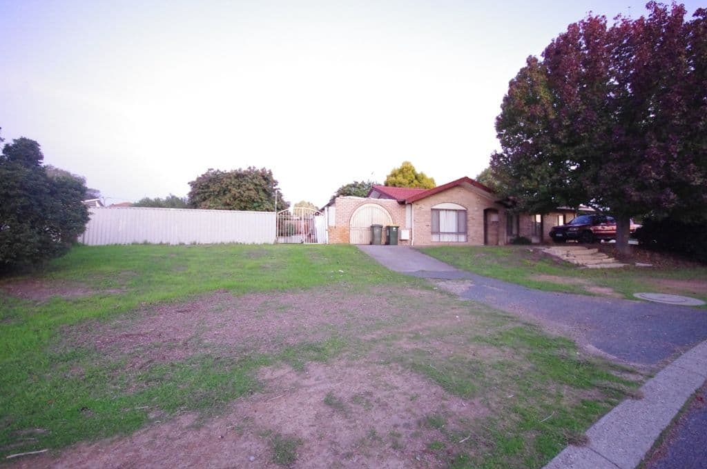 10 Gameson Way, GIRRAWHEEN WA 6064, Girrawheen - Thumbnail 2
