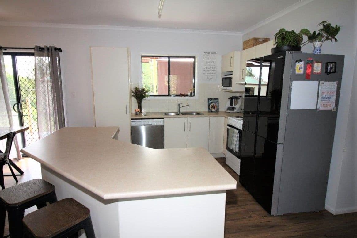 25 Estate Avenue, Toll QLD 4820, Toll - Thumbnail 5
