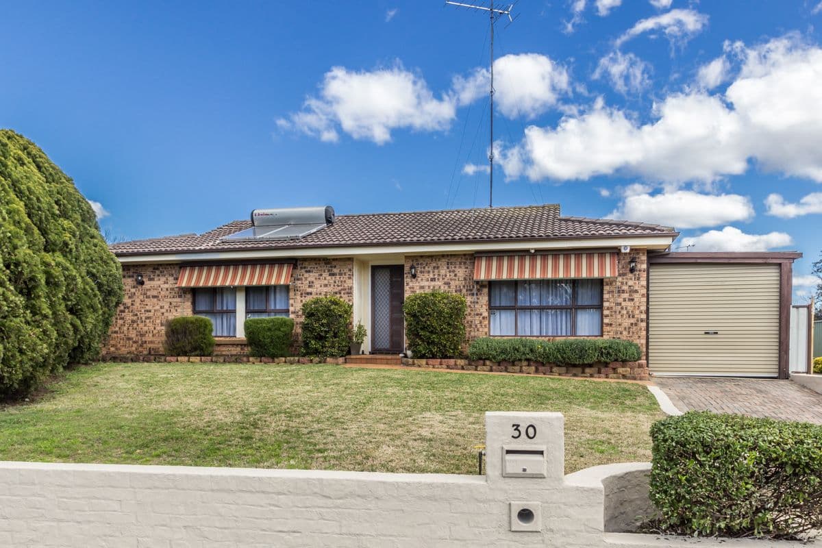 30 Griffiths Road, McGraths Hill - Image 1