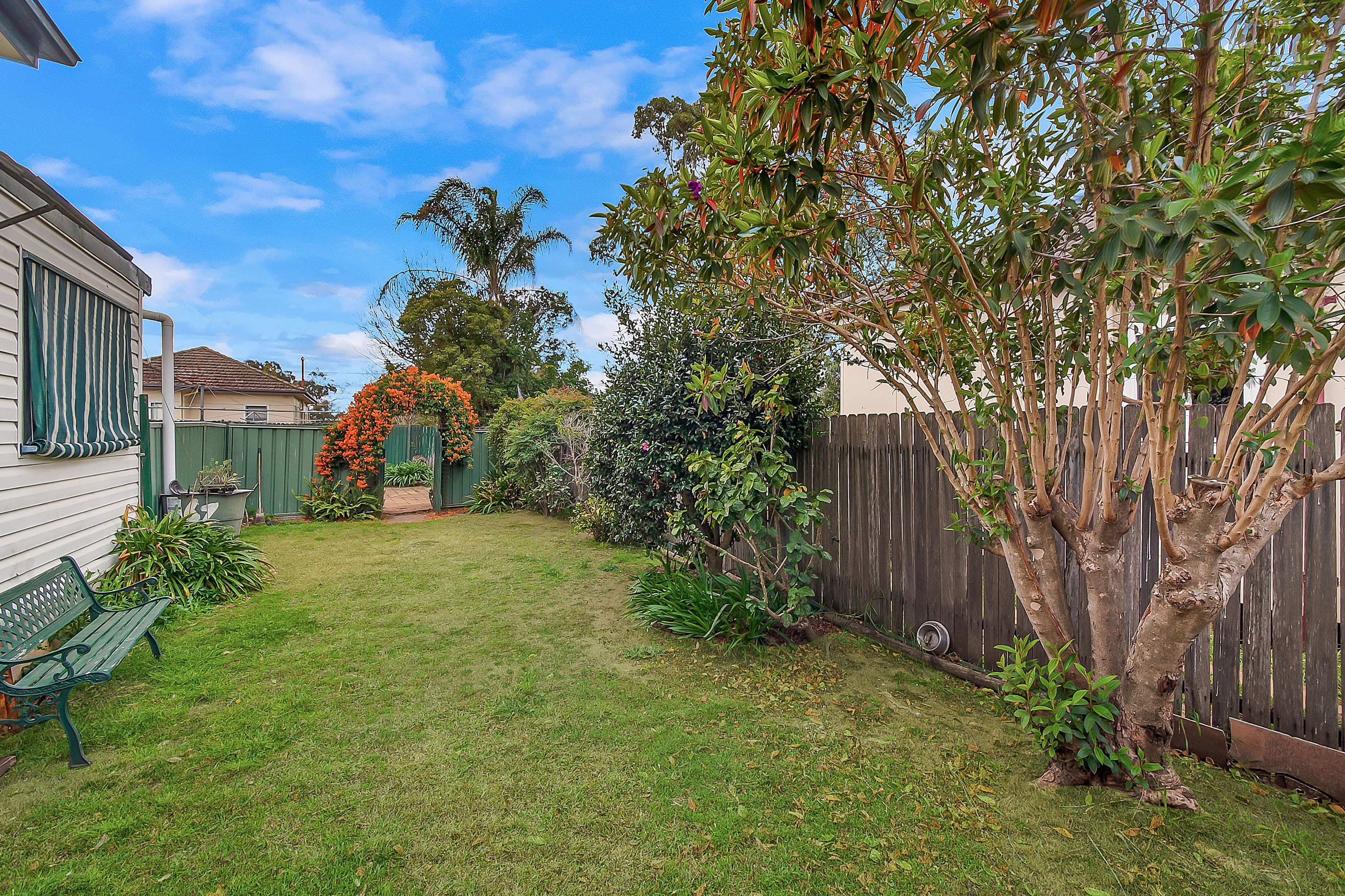 8 Glenview Avenue, Revesby - Thumbnail 7